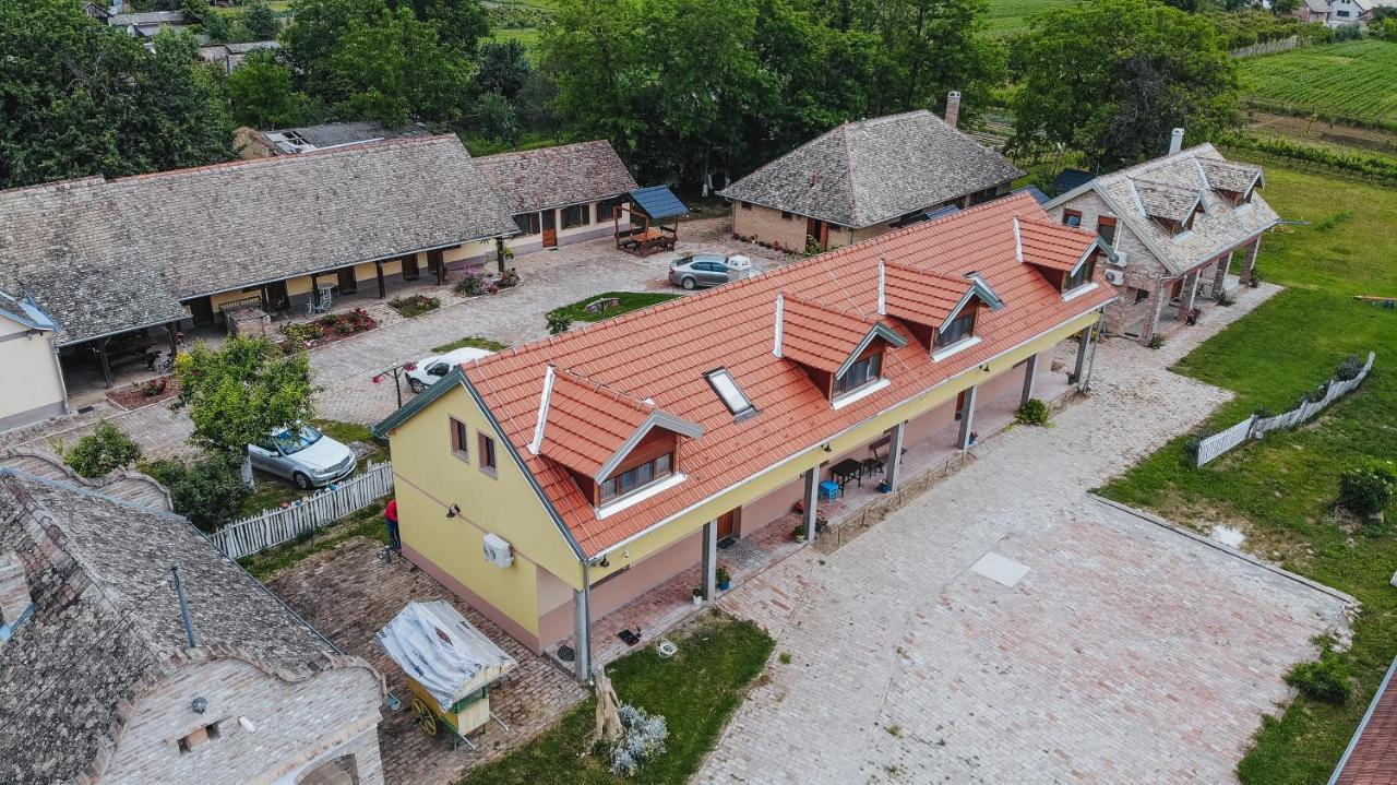 Bed and Breakfast Sobe Kod Baje - Baranjska Kuca Karanac Экстерьер фото